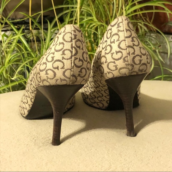 ✨2/$15✨ Shoes: G by GUESS 3.5” Heels/Pumps, Size 6 🛍 Bundle Me! - Picture 5 of 13